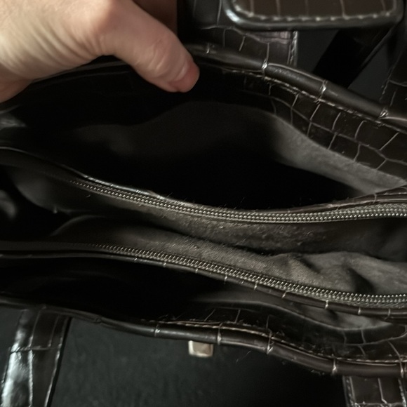 Dark brown crocodile embossed vinyl bag - Picture 7 of 8